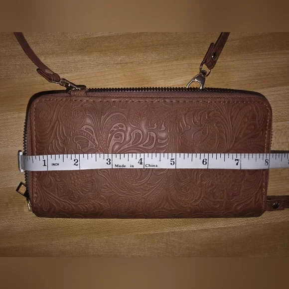 Darcy Marks Brown Leather Wristlet Clutch (PUR8) - Picture 12 of 14